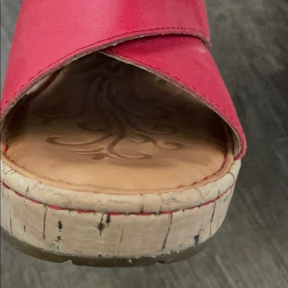 Red BORN wedge shoes - Picture 7 of 13